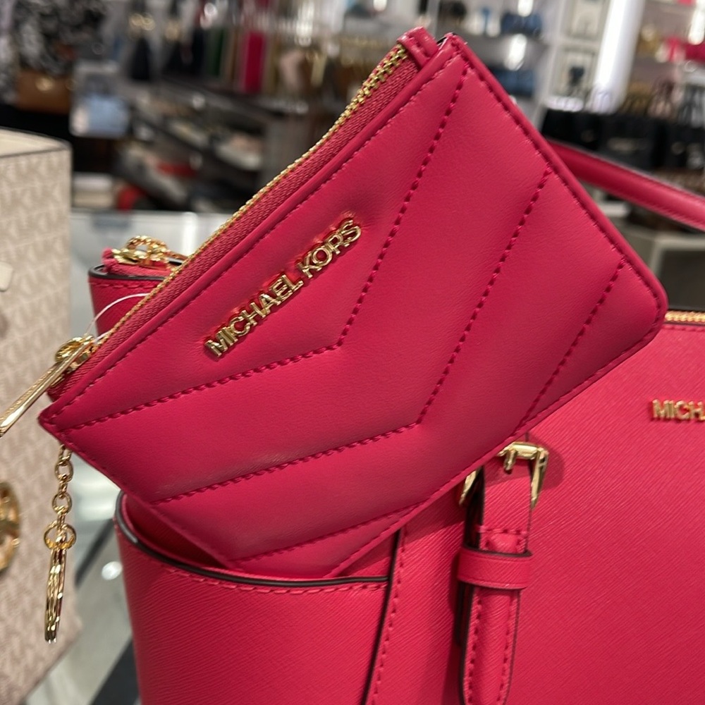 MICHAEL KORS
Jet Set Travel Small Top Zip Coin Pouch With ID 
Electric Pink 
NWT - Picture 7 of 16